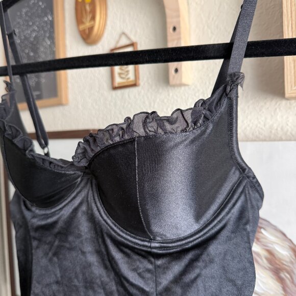 Vintage Y2K Victoria’s Secret Sexy Little Things lingerie with garter straps - Picture 2 of 7